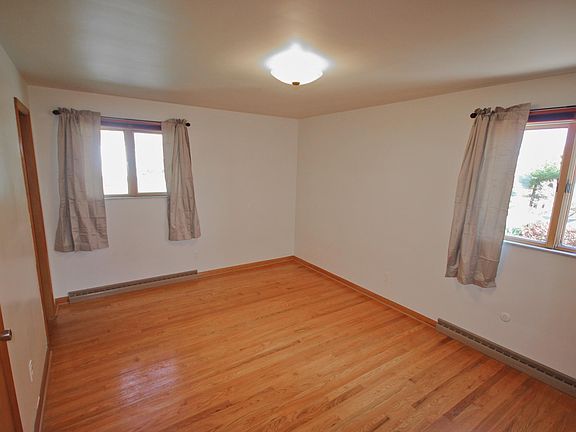 Master Bedroom with Walk-In Closet And Master Bathroom