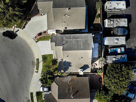 3rd image of 550 Chadwick Pl
