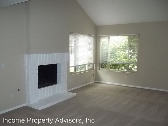 2nd image of 10746 Escobar Dr