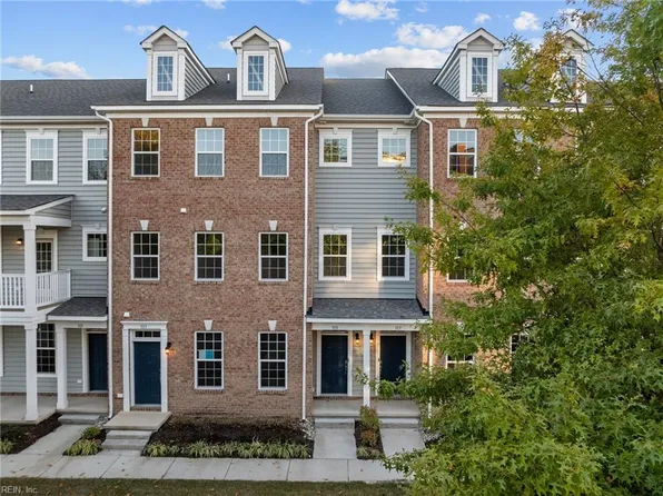 315 Freeman Dr, Hampton, VA 23666