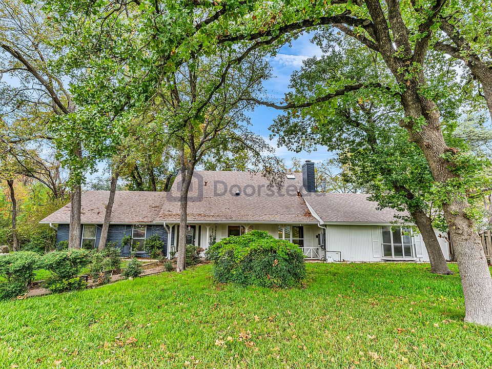 1st image of 1905 Great Oaks Dr