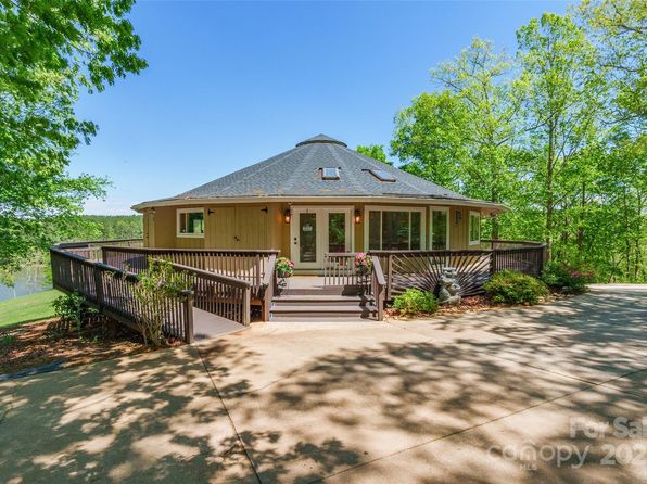 1308 Twin Oaks Dr, Chester, SC 29706