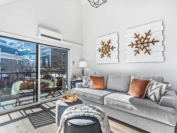 5th image of 1385 Lowell Ave #310