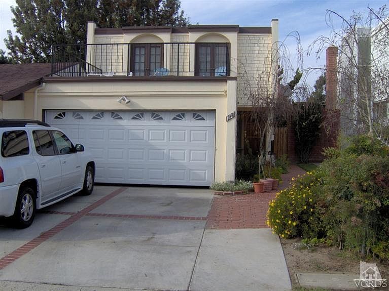 2nd image of 1627 Edgewater Ln
