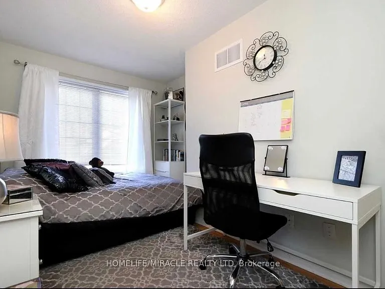 29 Denison Ave — Photo 7