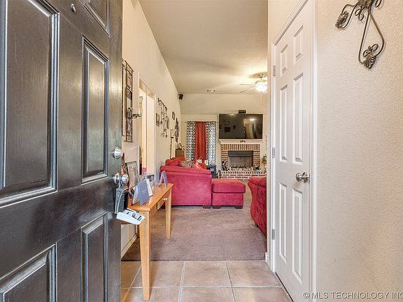 5th image of 29921 E 137th Pl S