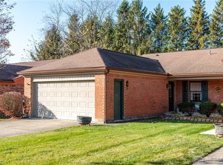 1195 Cymar Dr E, Beavercreek, OH 45434