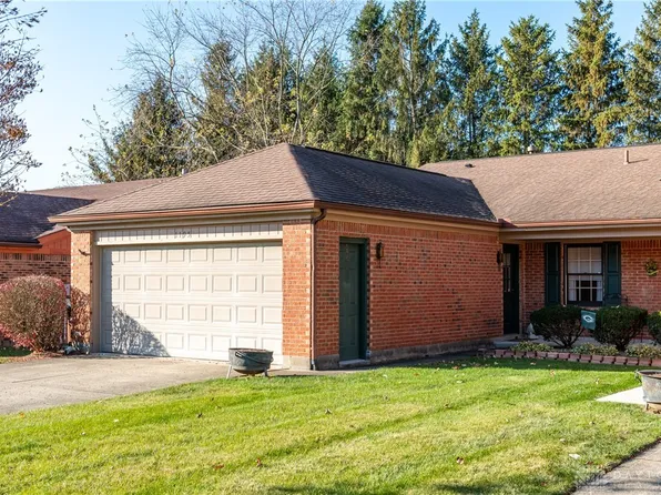 1195 Cymar Dr E, Beavercreek, OH 45434