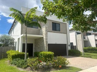 20828 NE 2nd Ct, Miami, FL 33179