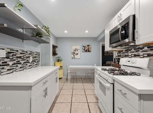 8216 N 9th St, Phoenix, AZ 85020