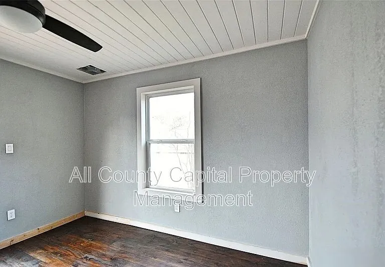 2902 Katy St — Photo 8