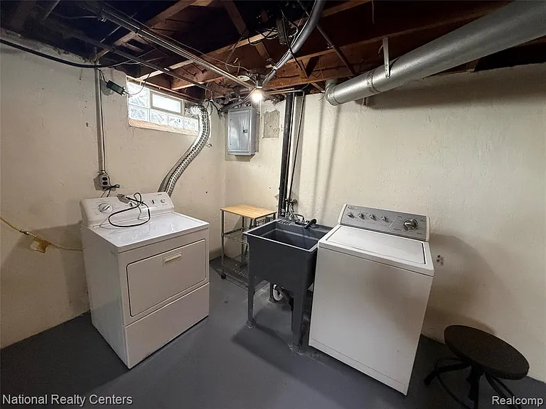 3264 Coolidge Hwy — Photo 17