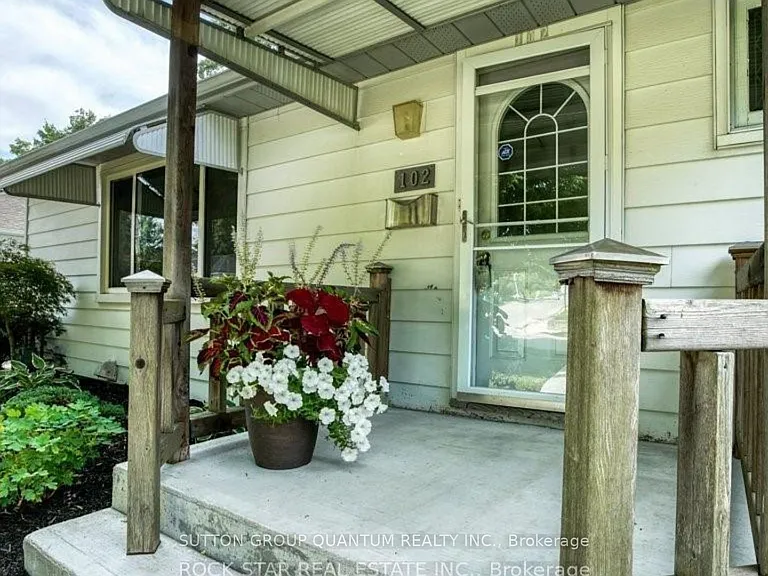 102 Kribs St #UPPER — Photo 2