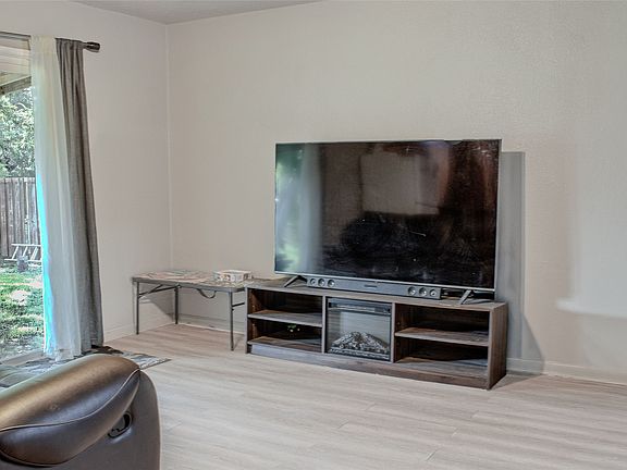 5th image of 250 NW 9th St
