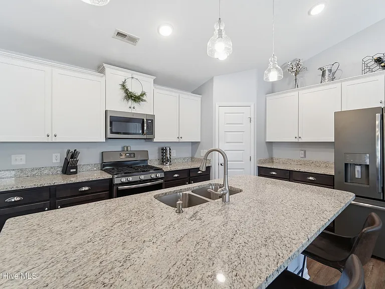 292 Independence Blvd — Photo 18