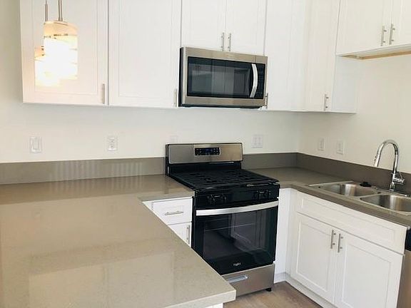 2nd image of 3480 Sawtelle Blvd #44