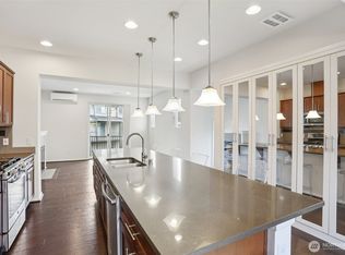 Townhomes At Silver Lake, Everett, WA 98208