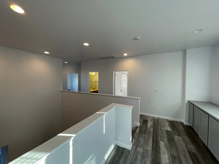 850 Saffron Dr — Photo 6