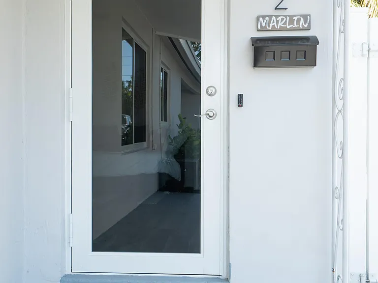 1905 NE 2nd St #2 — Photo 3