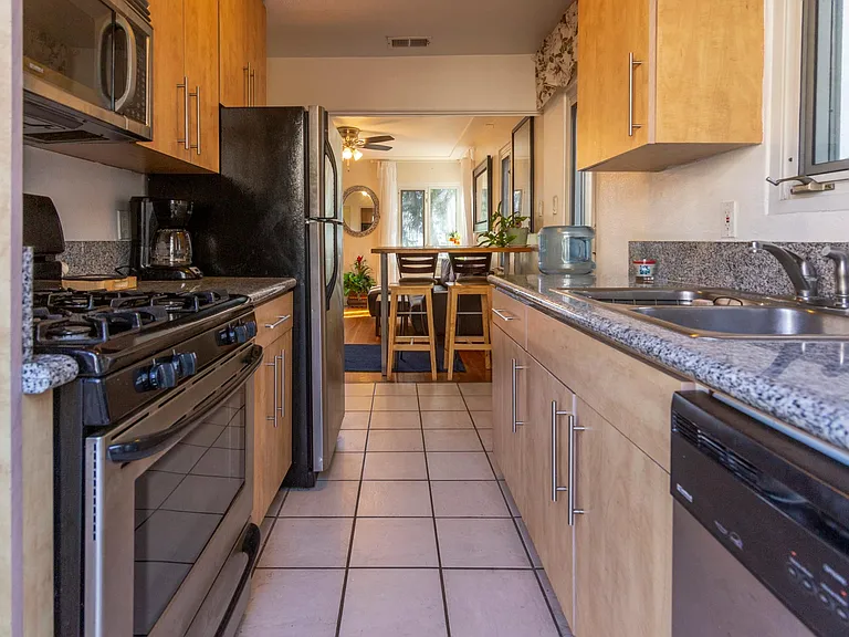 434 Fir St — Photo 2