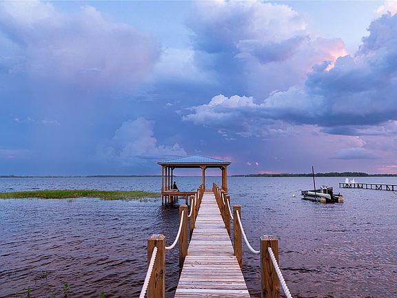 2nd image of 6084 & 6086 Alligator Lake Shr W