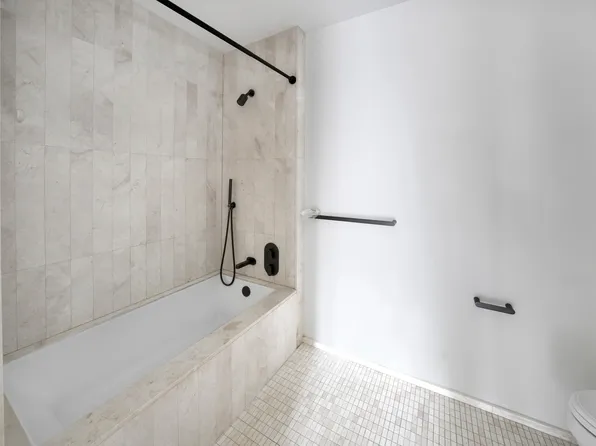 543 West 122nd Street 6G image 8 of 9