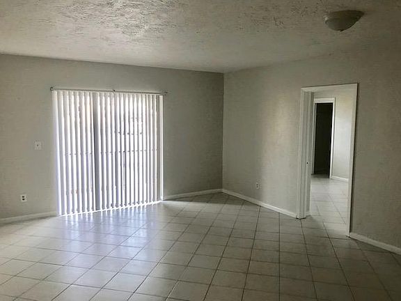 3rd image of 809 S K St APT 3
