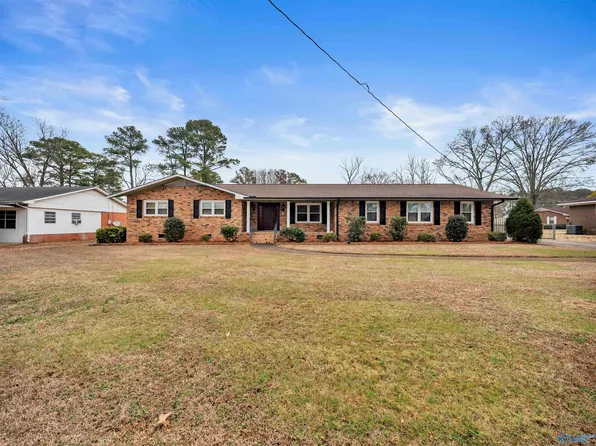 715 Stephens St, Boaz, AL 35957