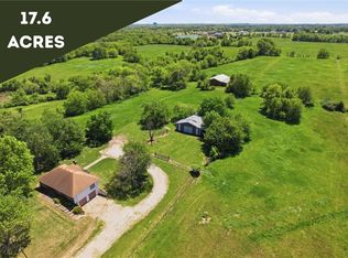 24801 E Cowherd Rd, Blue Springs, MO 64015