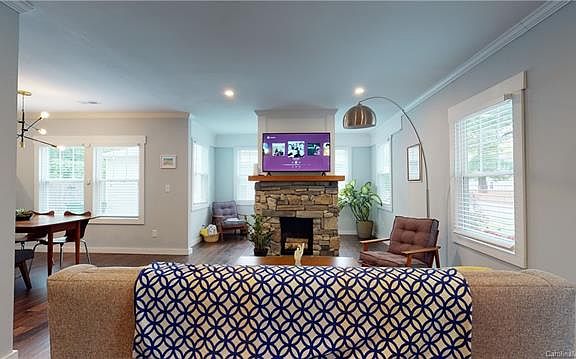 4th image of 2228 Dundeen St