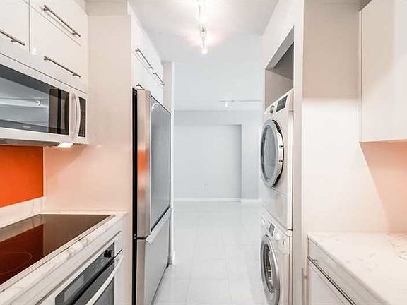 3rd image of 1662 Lincoln Ct APT 308