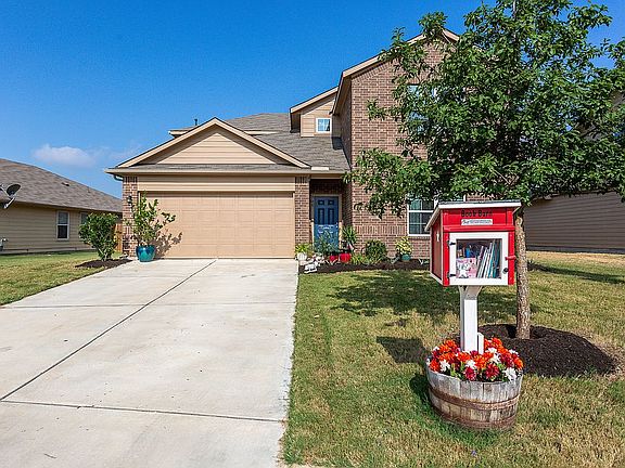 3rd image of 708 Luna Vista Dr