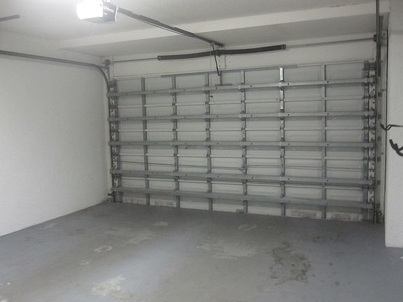 4th image of 2353 NE 14th Street Cswy APT 501