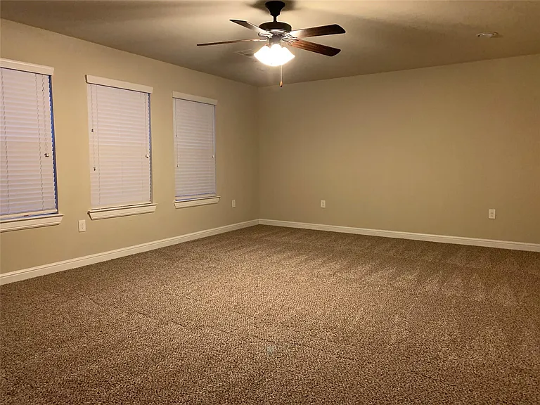 10023 Thicket Park Ln — Photo 19