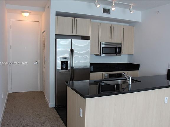 3rd image of 1111 SW 1st Ave APT 3715