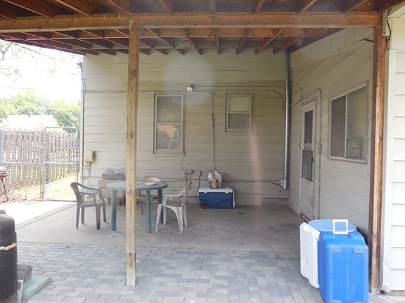 4th image of 35320 University St