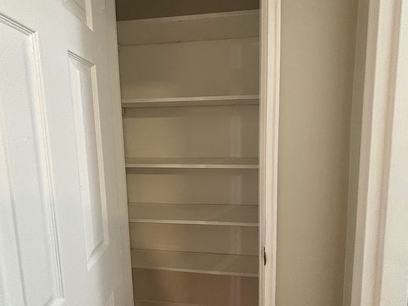 5th image of 44 Carteret St #15
