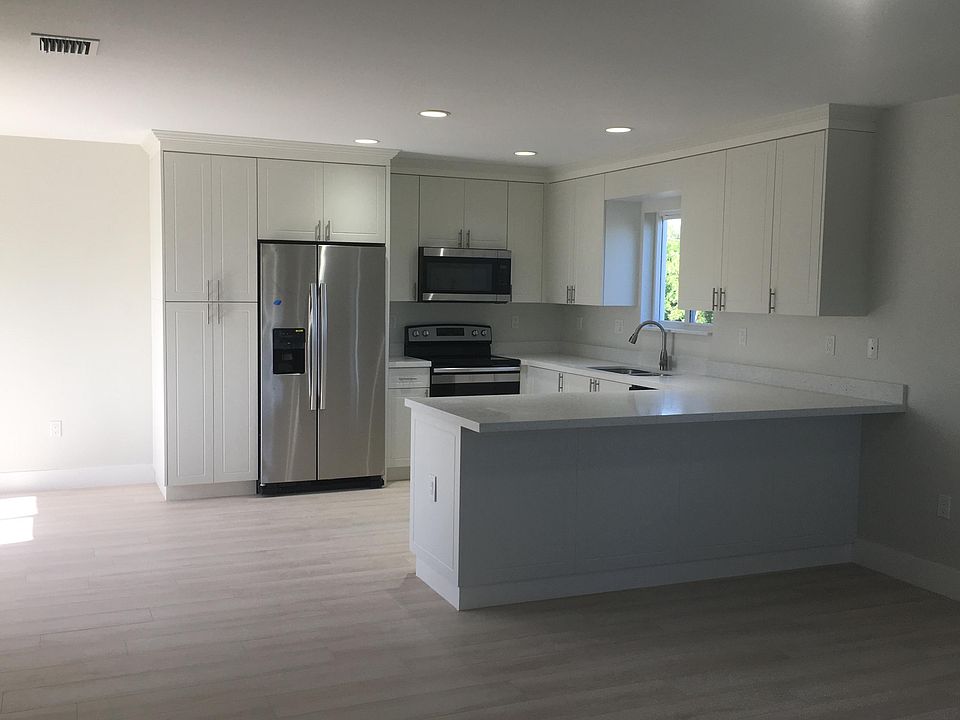 2nd image of 7 Gulf Dr