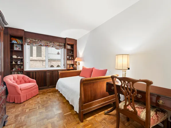 30 West 60th Street image 8 of 11