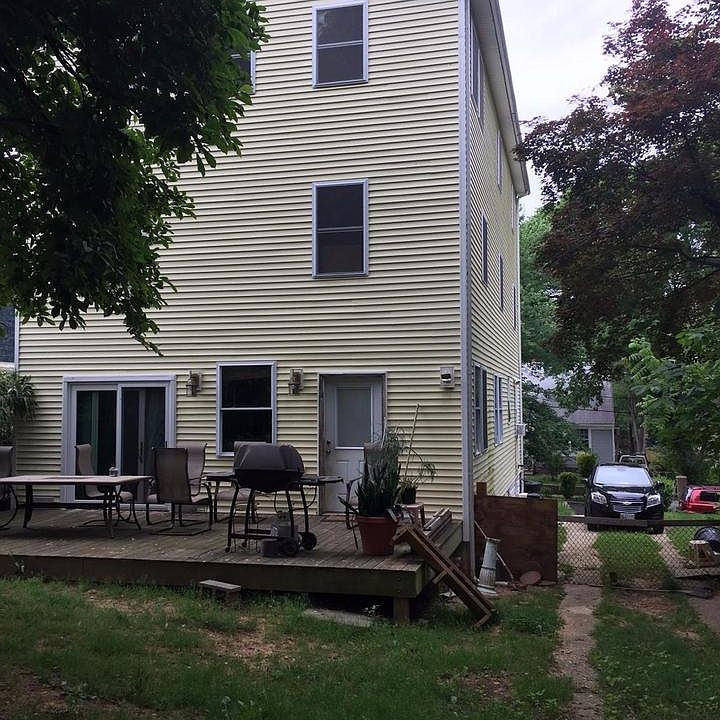 2nd image of 3111 Windom Rd