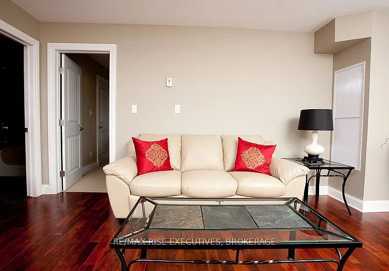 810 Blackburn Mews #314 — Photo 7