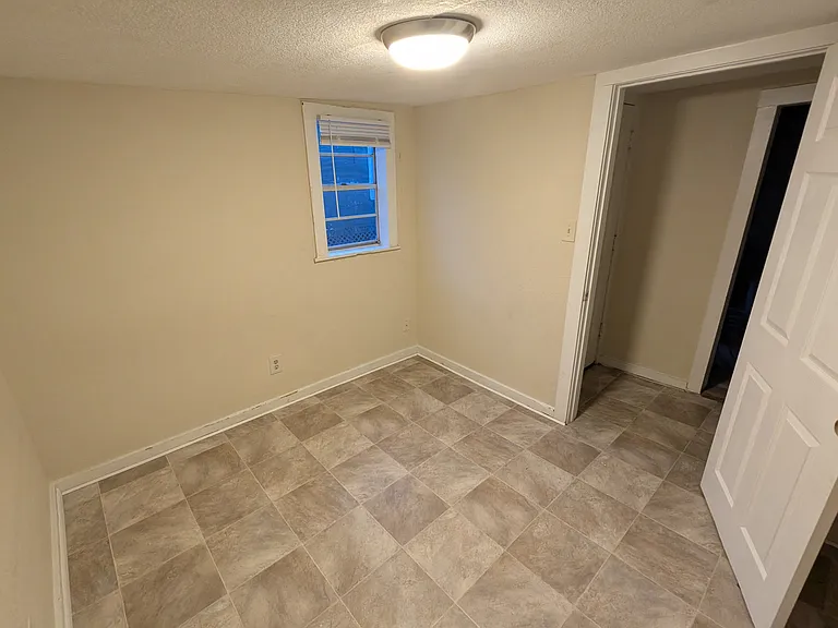2919 Winter Lake Rd — Photo 6