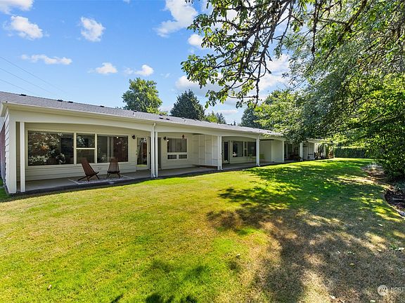 4th image of 11208 Clover Park Drive SW #29