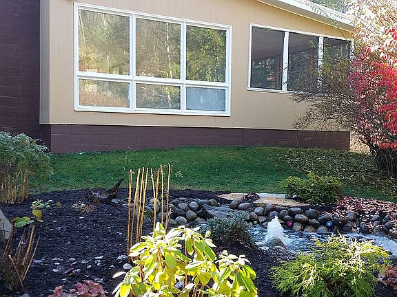3rd image of 20 Lilac Ln