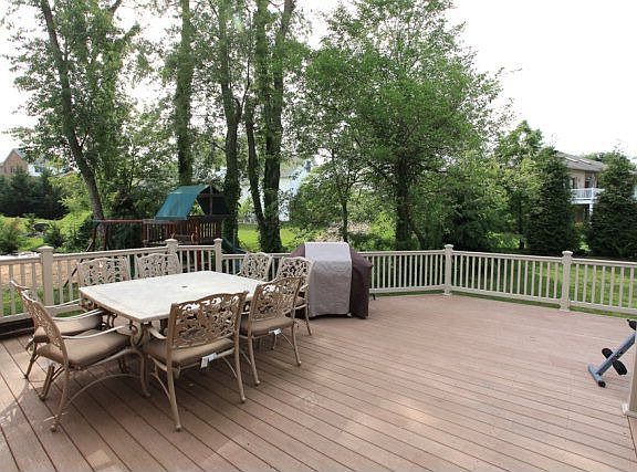 5th image of 3200 Danbury Ct