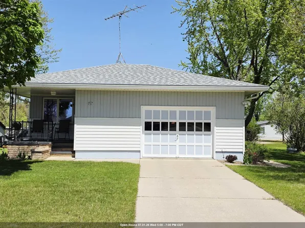 707 E 5th St, Shawano, WI 54166