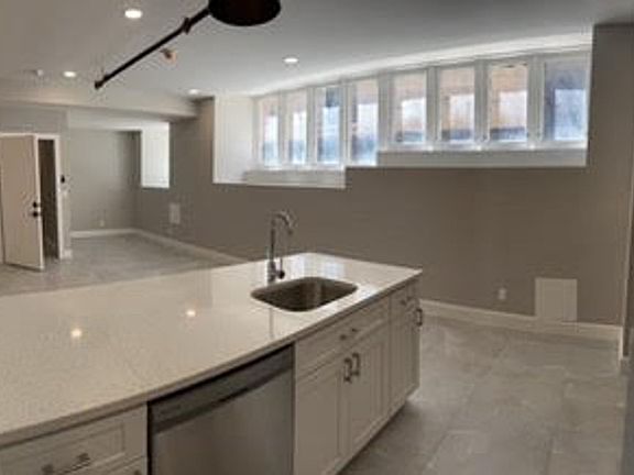3rd image of 29 N Pearl St #Basement
