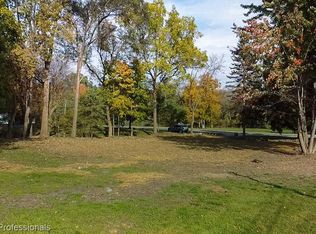 494 John R Rd, Rochester Hills, MI 48307