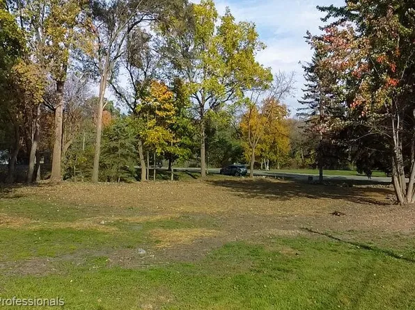 494 John R Rd, Rochester Hills, MI 48307