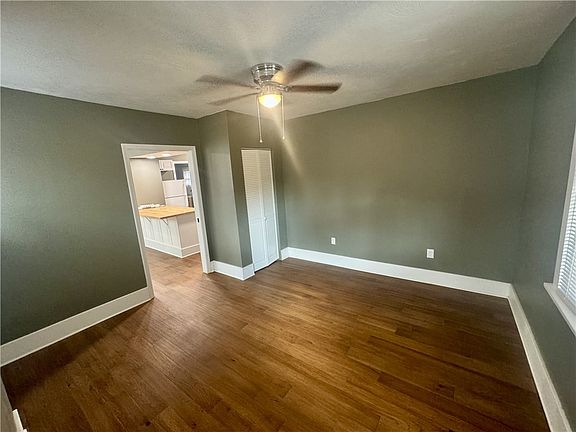 3rd image of 931 Baldwin St